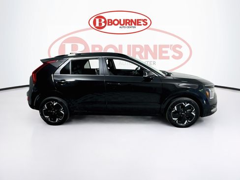Used 2023 Kia Niro Wind w/ Wind Preserve Package FWD image 11