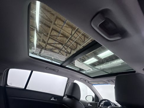Used 2018 Kia Sportage EX w/ EX Technology Package FWD image 36