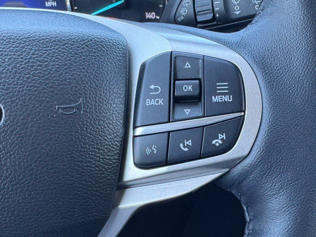 Used 2023 Ford Explorer XLT w/ Equipment Group 202A AWD/4WD image 9