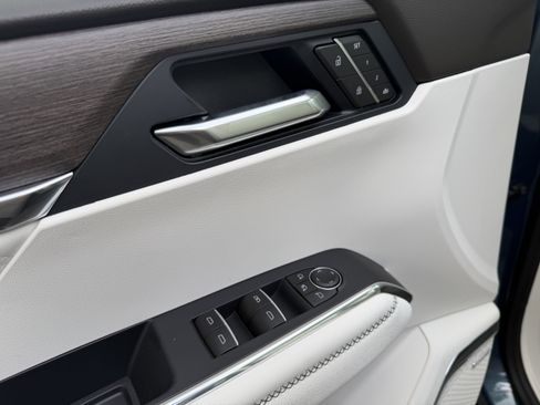 New 2026 GMC Acadia Denali w/ Super Cruise Package image 16