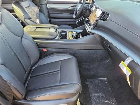 New 2025 Jeep Wagoneer Series II w/ Premium Group I image 17