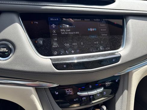 Used 2022 Cadillac XT5 Premium Luxury FWD image 10