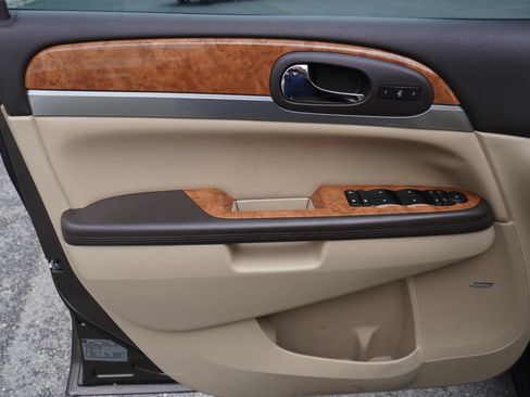 Used 2010 Buick Enclave CXL FWD image 15