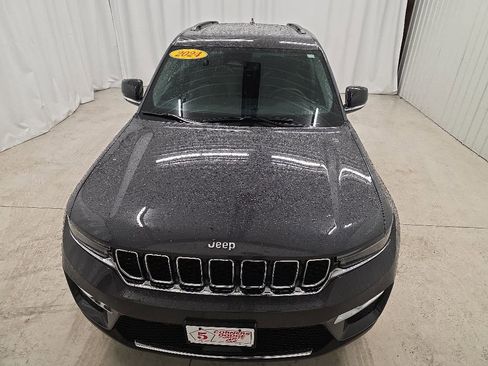 Used 2024 Jeep Grand Cherokee Limited AWD/4WD image 9