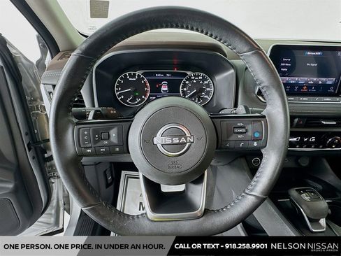 Used 2023 Nissan Rogue SV w/ SV Premium B Package FWD image 11