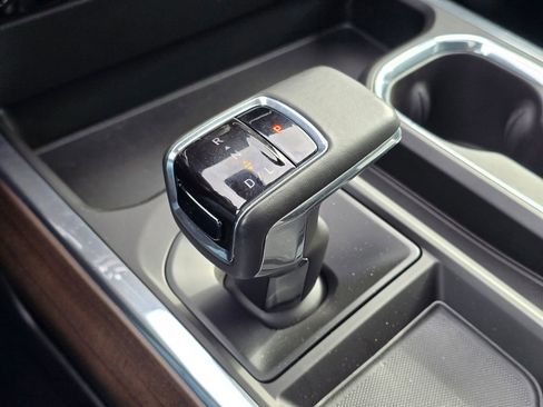 Used 2024 Chevrolet Silverado 1500 High Country w/ High Country Premium Package image 41