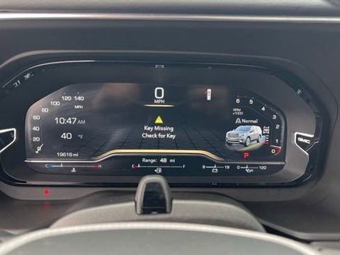 Used 2024 GMC Yukon XL Denali Ultimate image 19