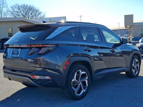 Certified 2023 Hyundai Tucson Limited w/ Cargo Package AWD/4WD image 4