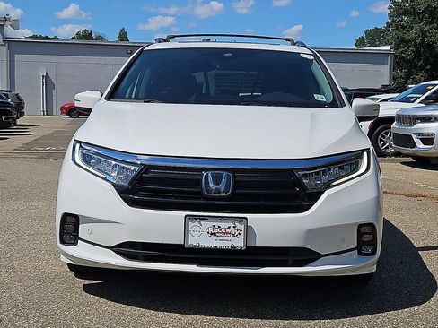 Used 2021 Honda Odyssey Touring image 3