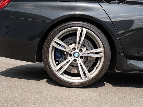 Used 2013 BMW M5 w/ Executive Pkg image 16