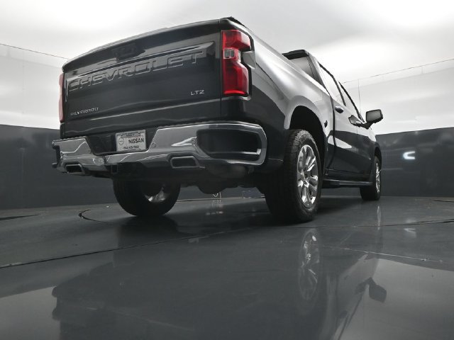 Used 2023 Chevrolet Silverado 1500 LTZ w/ LTZ Premium Package AWD/4WD image 37