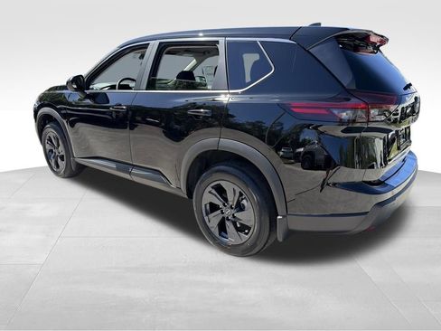 New 2026 Nissan Rogue SV FWD image 5