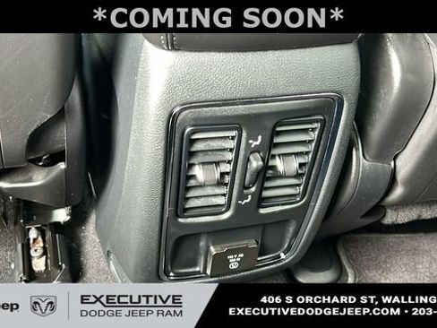 Used 2019 Jeep Grand Cherokee Altitude AWD/4WD image 26
