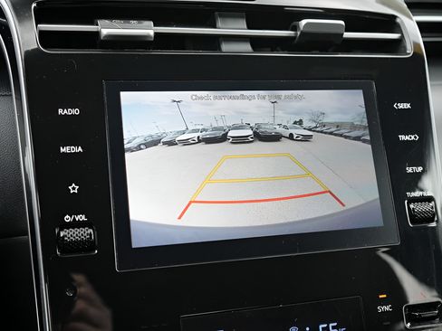 Certified 2024 Hyundai Santa Cruz SEL FWD image 33