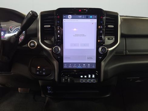 Used 2025 RAM 2500 Big Horn image 17