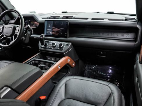 Used 2024 Land Rover Defender 110 X AWD/4WD image 22