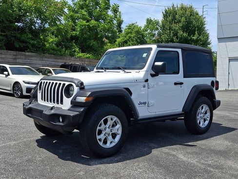 Used 2021 Jeep Wrangler Sport AWD/4WD image 3