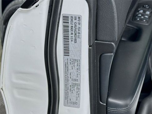 Used 2021 Jeep Grand Cherokee Laredo X image 24