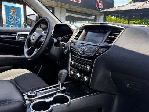 Used 2020 Nissan Pathfinder S AWD/4WD image 30