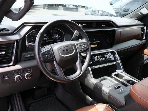 Used 2024 GMC Sierra 2500 Denali Ultimate AWD/4WD image 19