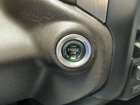 Used 2022 GMC Sierra 3500 Denali AWD/4WD image 19