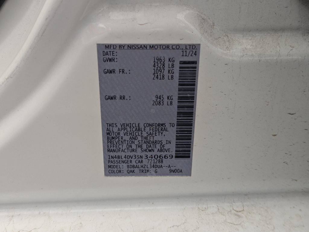 Used 2025 Nissan Altima 2.5 SV FWD image 34