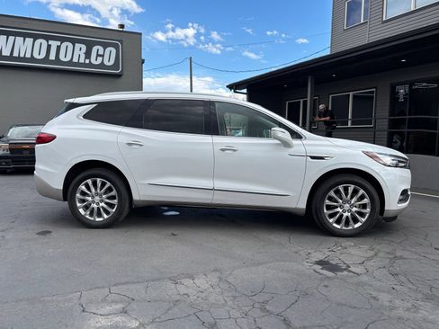 Used 2018 Buick Enclave Premium w/ Experience Buick Package AWD/4WD image 5