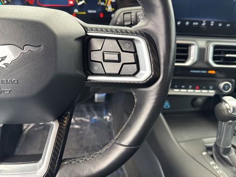 Used 2025 Ford Mustang Premium RWD image 24