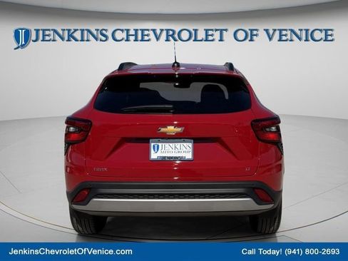 New 2026 Chevrolet Trax LT w/ Driver Confidence Package FWD image 6