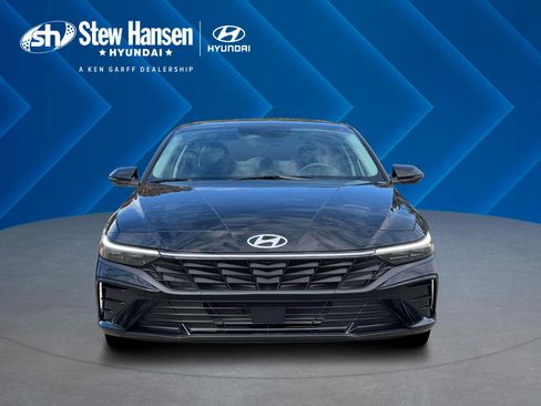 New 2026 Hyundai Elantra Limited FWD image 13
