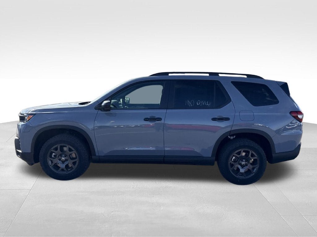 New 2026 Honda Pilot TrailSport image 2