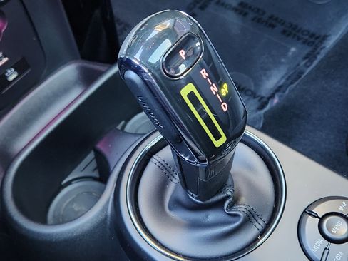 Used 2023 MINI Cooper SE image 11