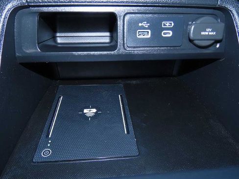 Used 2025 Honda Pilot Black Edition image 33