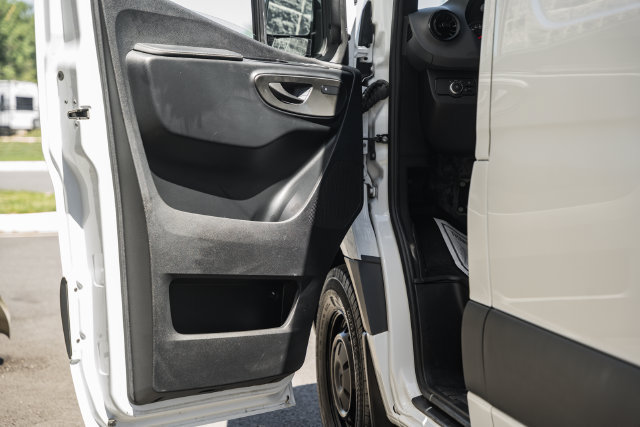 Used 2024 Mercedes-Benz Sprinter 3500 image 37