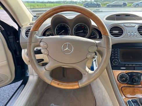 Used 2005 Mercedes-Benz SL 500 image 21