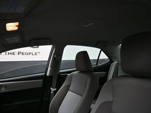 Used 2018 Toyota Corolla LE w/ Body Protection Package FWD image 17