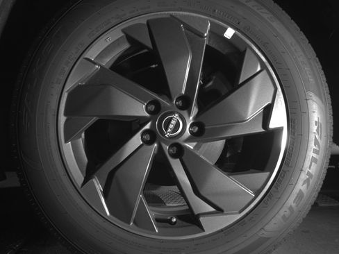 Used 2025 Nissan Rogue SV FWD image 14
