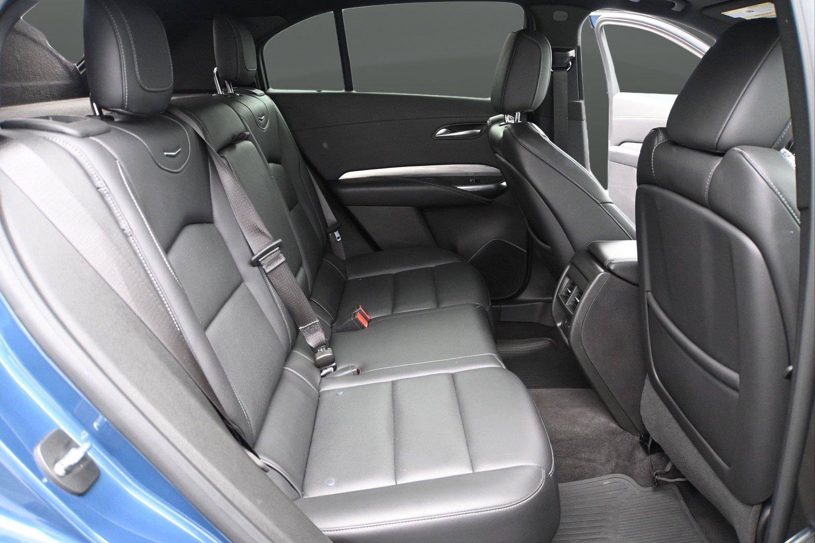 Used 2024 Cadillac XT4 Premium Luxury w/ Technology Package AWD/4WD image 22