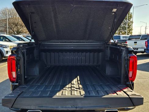 Used 2019 GMC Sierra 1500 Denali w/ Denali Ultimate Package AWD/4WD image 14