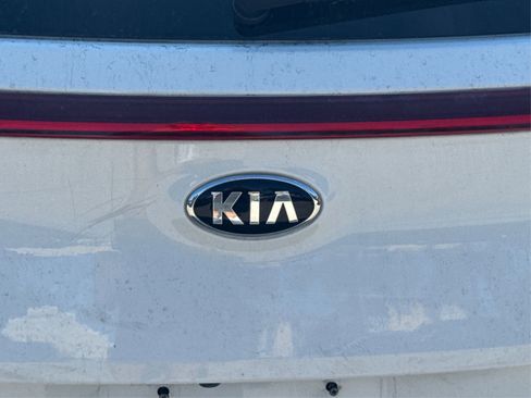Used 2020 Kia Sportage LX image 18