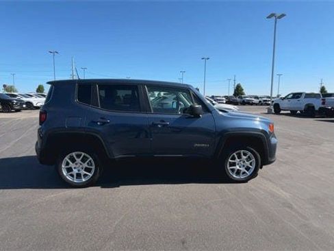 Used 2023 Jeep Renegade Latitude image 45