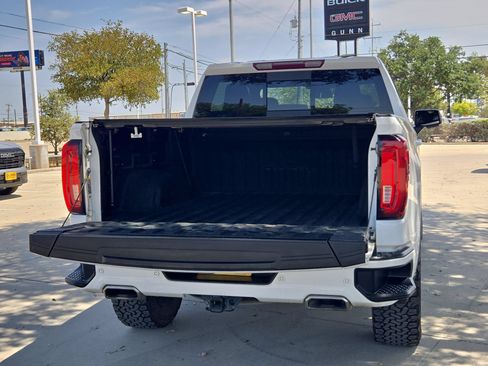 Certified 2022 GMC Sierra 1500 AT4 w/ AT4 Premium Package AWD/4WD image 22