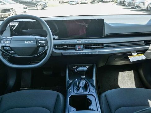 New 2026 Kia K4 LXS image 15