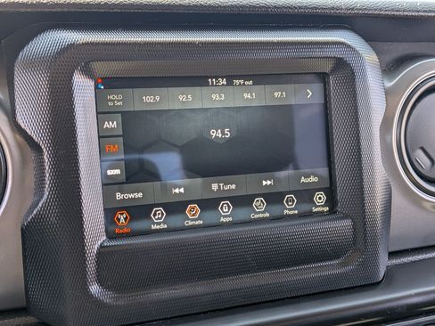 Used 2022 Jeep Gladiator Sport AWD/4WD image 22