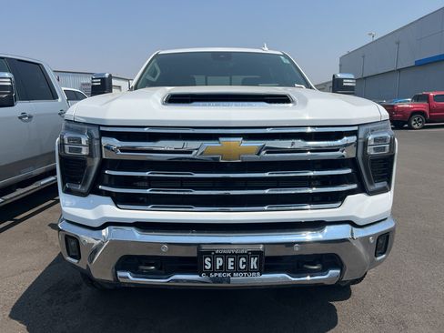 Used 2025 Chevrolet Silverado 2500 LTZ w/ LTZ Premium Package AWD/4WD image 2