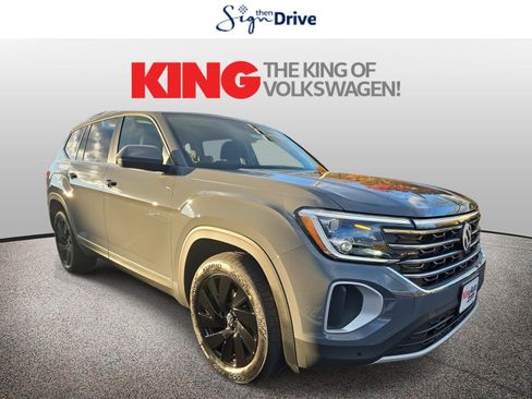 New 2026 Volkswagen Atlas SE image 1