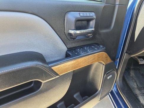 Used 2018 Chevrolet Silverado 1500 LTZ w/ Texas Edition image 33