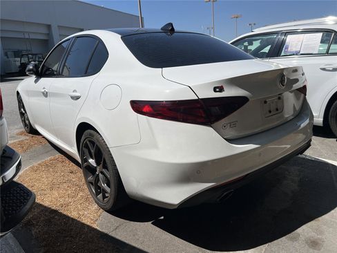 Used 2021 Alfa Romeo Giulia Ti w/ Nero Edizione AWD/4WD image 7