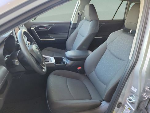 Used 2024 Toyota RAV4 XLE w/ Convenience Package FWD image 9