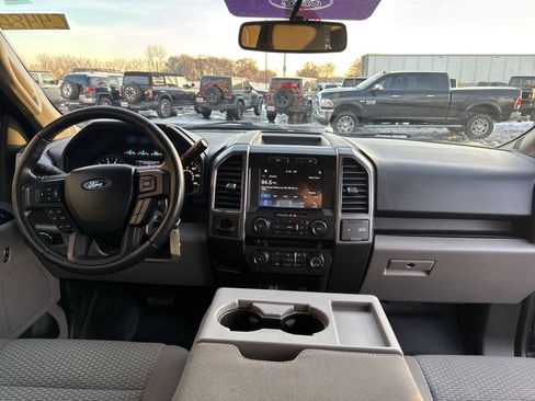 Used 2017 Ford F150 XLT w/ Equipment Group 302A Luxury image 32